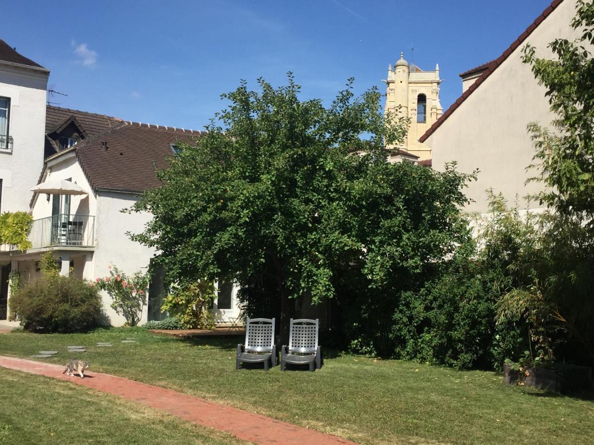 Les Gites Du Clos Saint-Martin Maule Exterior photo
