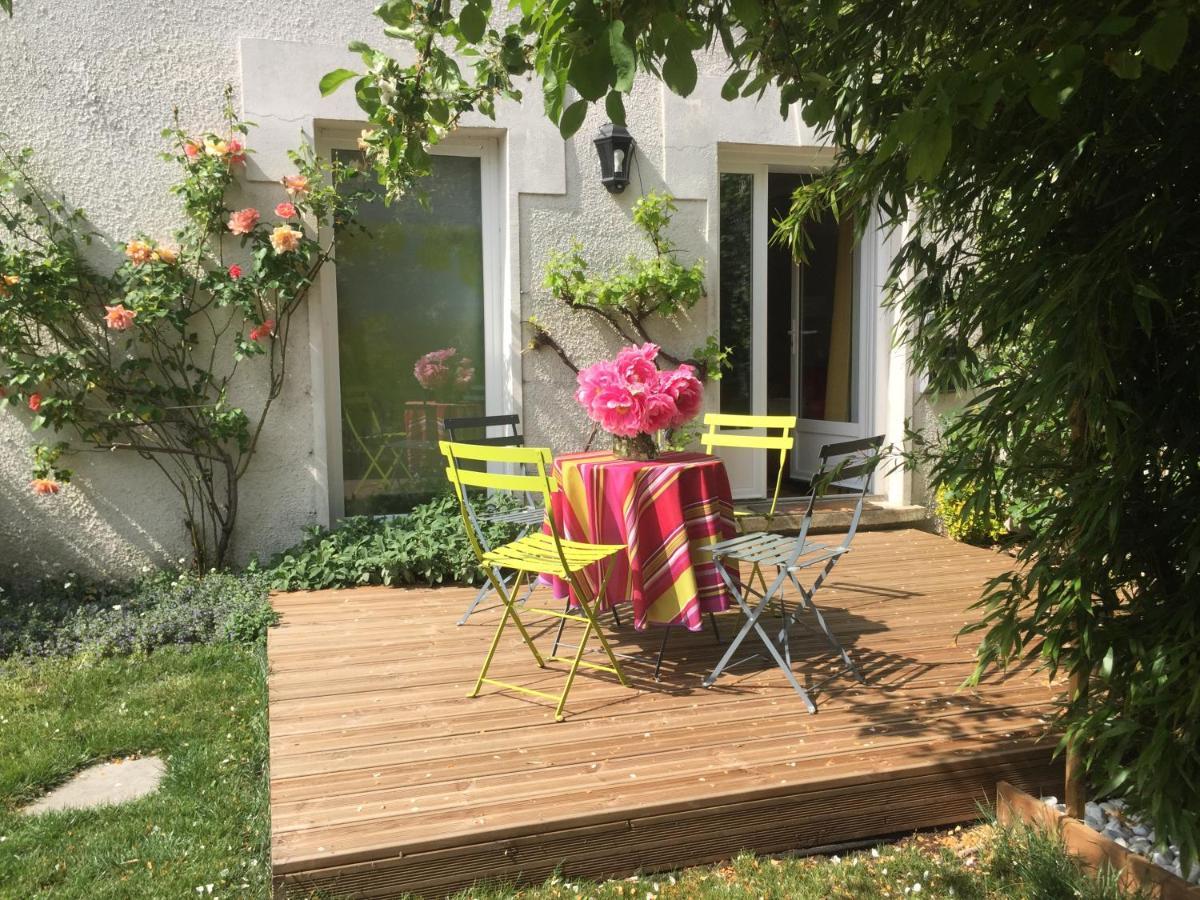 Les Gites Du Clos Saint-Martin Maule Exterior photo